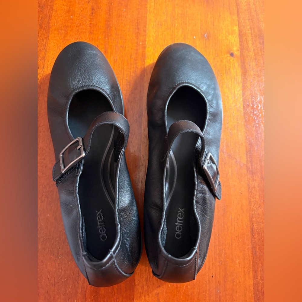 NIB AETREX “Joanne Black Ballerina” arch support slip ons - Picture 4 of 10